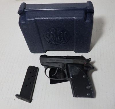 Beretta TOMCAT 32 caliber semi auto w/ orig.case and ammo - Image 1 of 15