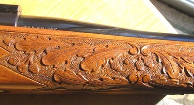 Weatherby MK V Custom Deluxe in 300 WBY MAG.. Carved Mesquite Stock with Inlays - Image 4 of 15