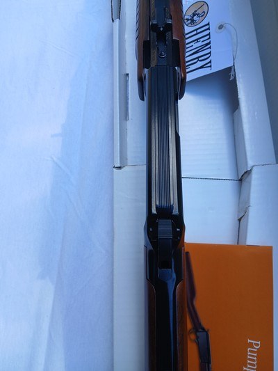 HENRY PUMP .22 L.R. MODEL H003T - Image 8 of 14