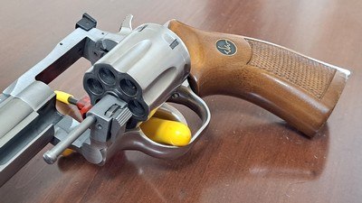 Dan Wesson 715-VH .357 Magnum Revolver Stainless 8