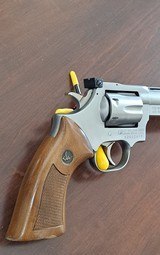 Dan Wesson 715-VH .357 Magnum Revolver Stainless 8