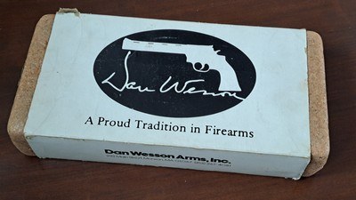 Dan Wesson 715-VH .357 Magnum Revolver Stainless 8