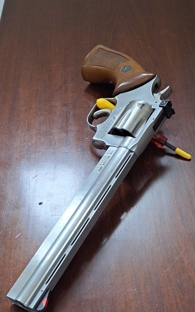 Dan Wesson 715-VH .357 Magnum Revolver Stainless 8