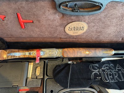 Caesar Guerini Limited Edition Invictus IX GS 32” 12ga RH - Image 2 of 5
