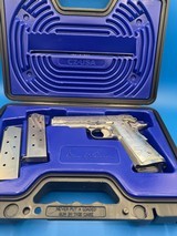 Dan Wesson Valor 45ACP - 9 of 10
