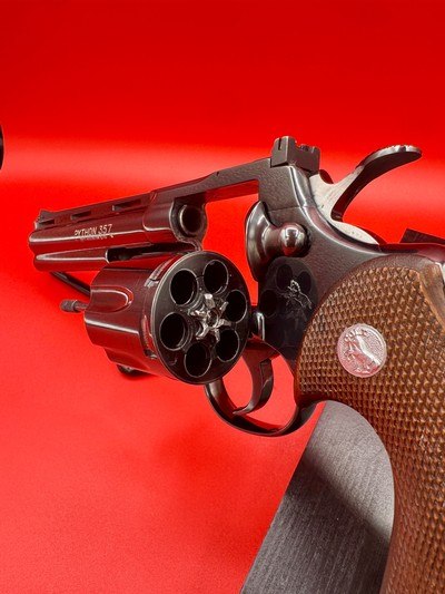 Colt Python MFG 1981 .357 Magnum 6” Barrel - Image 4 of 13