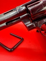 Vintage Colt Python MFG 1969 Royal Blue, 6” bbl, 357 Magnum - 5 of 13