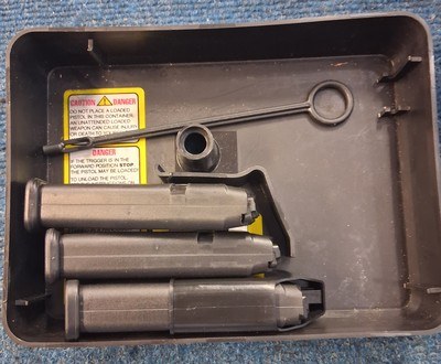 Glock 22 40S&W Gen 2 1993 - Image 7 of 8