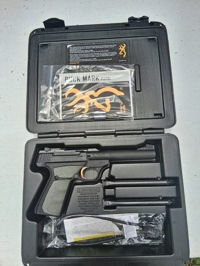 Browning Buckmark 22lr 5 1/2in Barrel with Box Great Condition