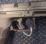 Heckler & Koch VP40 40S&W Like New with Box - Image 7 of 9