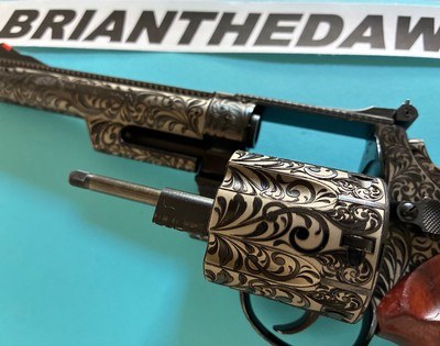 Smith&Wesson (NO DASH) Model57 6 Inch FULLY ENGRAVED - Image 2 of 15
