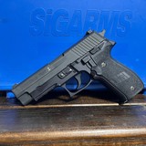 SIG Sauer P226 Stainless Elite .40 S&W DA/SA Exeter NH 3 Mags Case - 1 of 5