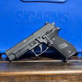 SIG Sauer P226 Stainless Elite .40 S&W DA/SA Exeter NH 3 Mags Case - 5 of 5