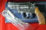 Smith and Wesson Model 66-1 357 Combat Magnum - 1 of 15