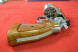 Smith and Wesson 357 - Model 66 (no dash) - 6 of 10