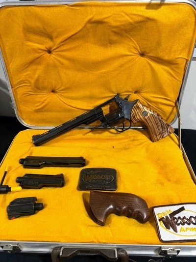 Dan Wesson Model 15-2 Pistol Pack – .357 Magnum - Image 15 of 15