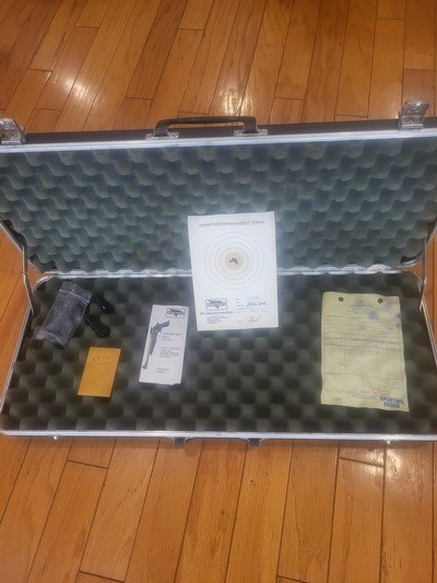 Anschutz 22lr Exemplar with Weaver T16 and case - Image 9 of 10
