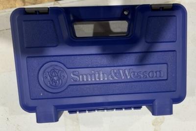 Smith & Wesson M&P 40 Shield Pistol - Image 5 of 6