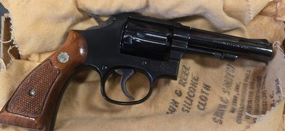 Smith & Wesson Model 10 38 special - Image 1 of 15