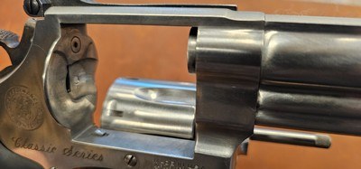 Smith & Wesson 657-2 Performance Center Classic Series - Image 9 of 13
