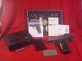 HECKLER & KOCH P7 E MODEL
9 MM STERLING VA - 1 of 20