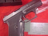 HECKLER & KOCH P7 M13
9 MM - 12 of 19