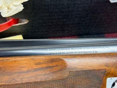 Browning B25B2G Skeet NOS NIB Signed Engraving by C. Perfido - Image 8 of 15