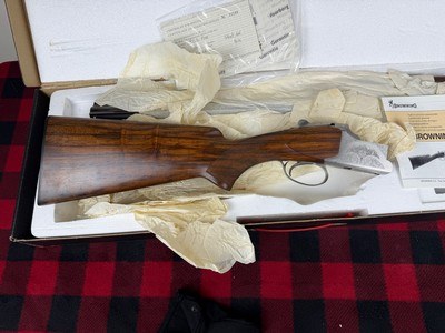 NIB NOS Browning B25 B2 with deep hand signed engraving T. Tricqueneaux - Image 6 of 14
