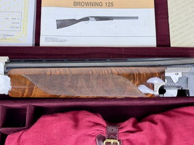 New in Case, NOS Browning B125 hand engraved by J.M.Debrus - Image 10 of 15