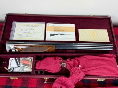 New in Case, NOS Browning B125 hand engraved by J.M.Debrus - Image 12 of 15