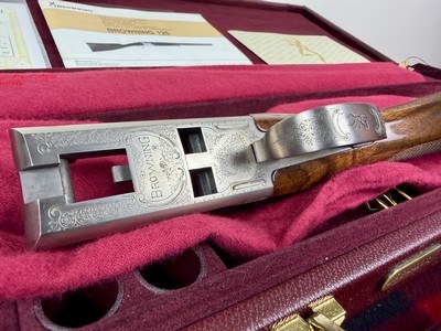New in Case, NOS Browning B125 hand engraved by J.M.Debrus - Image 3 of 15