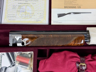New in Case, NOS Browning B125 hand engraved by J.M.Debrus - Image 7 of 15