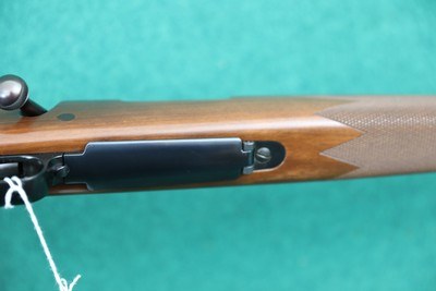 Winchester model 70 Sporter Varmint 22-250 high condition - Image 4 of 10