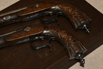 A Fine Cased Pair of 19th Century French Percussion Duelling / Target Pistols – Serial No. 18477 - Image 7 of 12