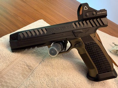 Laugo Arms Alien Signature Edition #125/500 - Full Kit - 9mm - Image 10 of 15