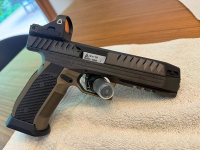 Laugo Arms Alien Signature Edition #125/500 - Full Kit - 9mm - Image 11 of 15
