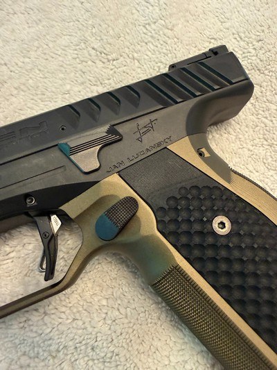 Laugo Arms Alien Signature Edition #125/500 - Full Kit - 9mm - Image 8 of 15
