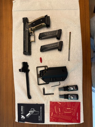 Laugo Arms Alien Signature Edition #125/500 - Full Kit - 9mm - Image 3 of 15