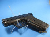 Excellent Heckler & Koch P7 M13 9mm Para in like new condition - 10 of 14