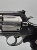 Like new COLT Anaconda, 4” brl, .44RemMag, Stainless Steel, made 1996, 100% - 5 of 12