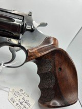 1969 made COLT Python, 6” Brl, 357Mag, NILL Ortho Grips, Deep Blue, 99%, C&R - TOP! - 3 of 11