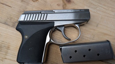 Seecamp LWS380 – Exceptional, Like New in Box – Complete Factory Package with Two Magazines, Manual & Extra Springs - Image 3 of 9