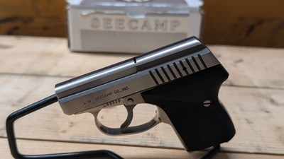 Seecamp LWS380 – Exceptional, Like New in Box – Complete Factory Package with Two Magazines, Manual & Extra Springs - Image 5 of 9