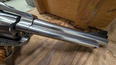 Ruger New Model Single Six – Stainless – .22 LR / .22 WMR Convertible – Excellent Condition - Image 4 of 15