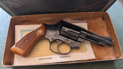Smith & Wesson Model 36 “Chief’s Special”–RARE 3 Inch Barrel – Box & Original Sale Papers - Image 3 of 11