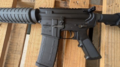 Bushmaster XM15 E2S QRC 5.56 NATO Carbine — New In Box, Includes Red Dot Optic - Image 3 of 15