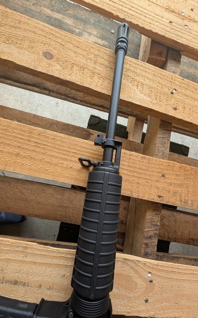 Bushmaster XM15 E2S QRC 5.56 NATO Carbine — New In Box - Image 5 of 12