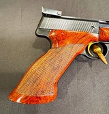 Browning Medalist .22 Excellent Condition - Image 5 of 9