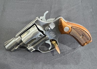 SMITH & WESSON MODEL 60 