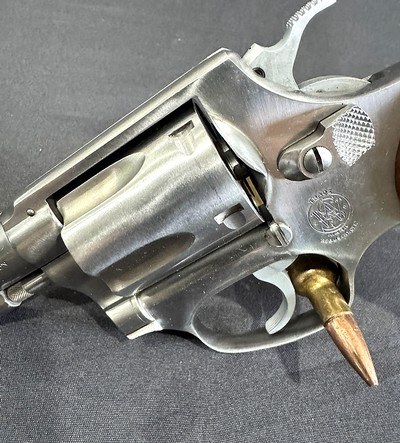 SMITH & WESSON MODEL 60 